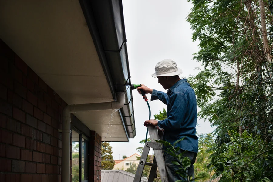 How To Clean Gutter Downspouts Kirkland, IL